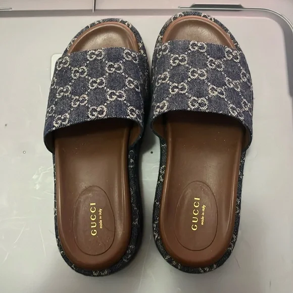 Authentic Gucci GG Logo Denim Slides - Picture 1 of 12